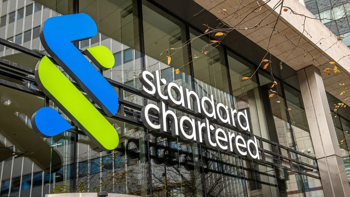 Standard Chartered, BAE’de BTC ve ETH alım satımını başlattı