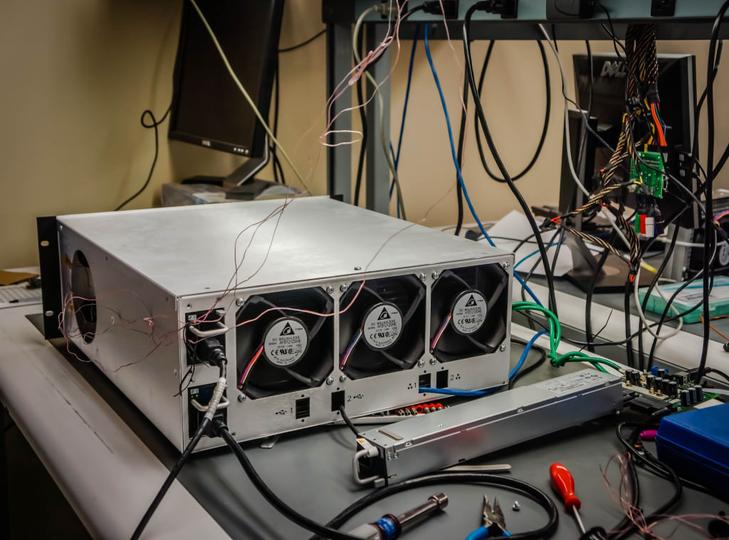 BTC Under $62K vs $78K Mining Cost, JPMorgan Warns of Miner Pain